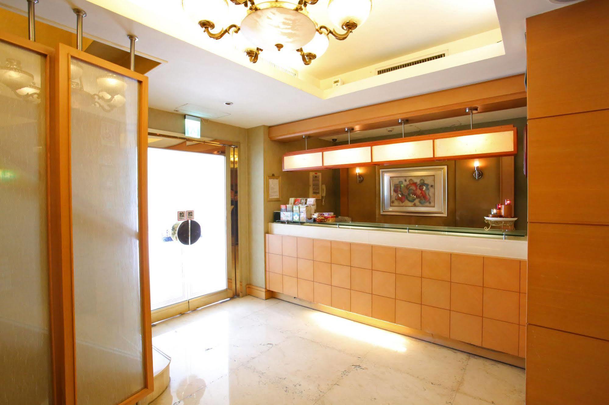 Elegance Hotel Taipei Exterior photo
